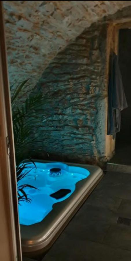 Jaccuzi & Spa Des Caves Stanislas Nancy Exterior photo