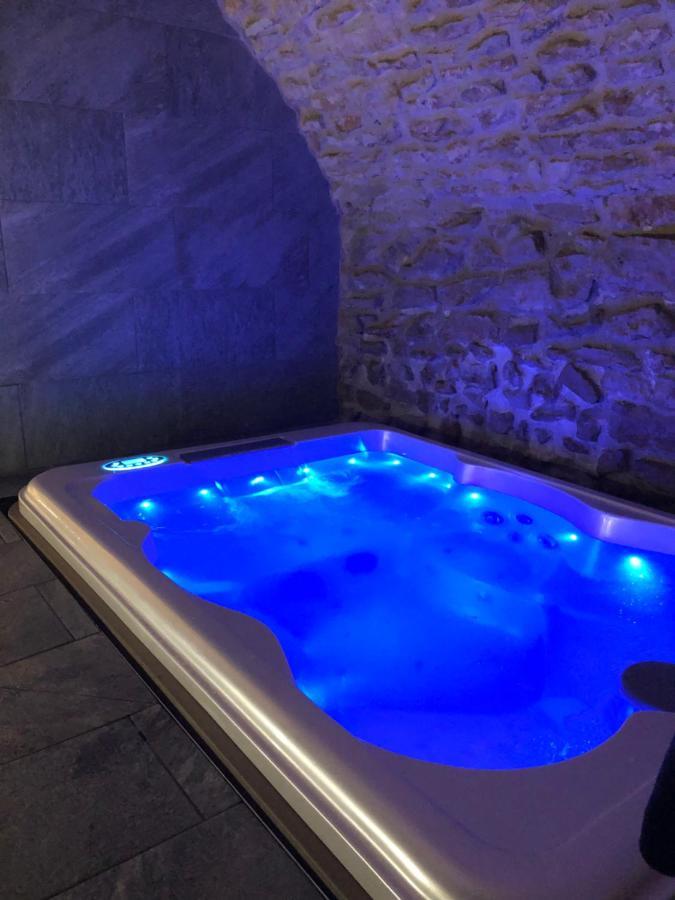Jaccuzi & Spa Des Caves Stanislas Nancy Exterior photo
